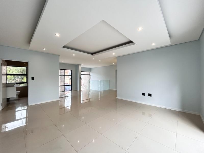 5 Bedroom Property for Sale in Melodie North West